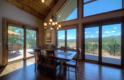 Sturgis House | Vacation Court Lodge