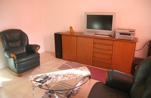 Lochwitz Apartment | Vacation apartment for 4 guests with 2 bedrooms in Lochwitz