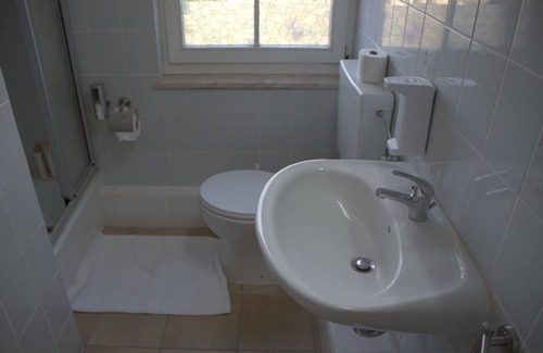 Lochwitz Apartment | Vacation apartment for 4 guests with 2 bedrooms in Lochwitz