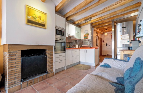 La Morera de Montsant House | Vacation Home "Cal Cosials" with Mountain View, Private Terrace & Balcony