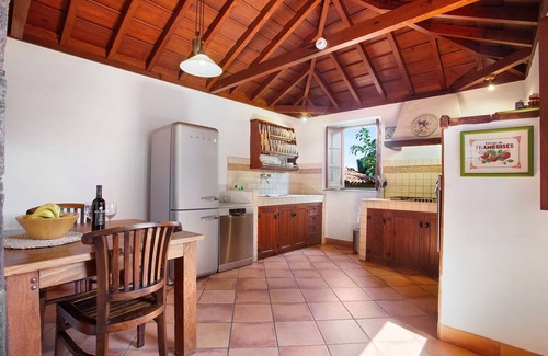 San Juan de la Rambla House | Vacation Home 'La Casona De La Rambla' with Sea View, Private Garden, Hydromassage bathtub
