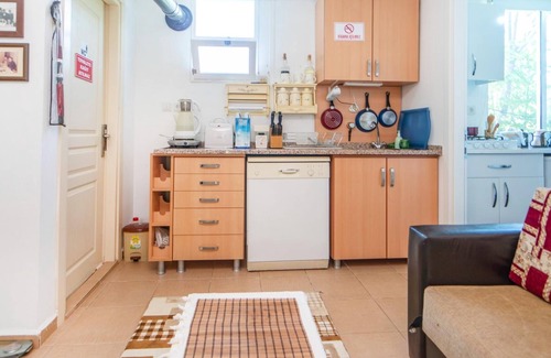 Koycegiz House | Vacation Flat w Pool Garden Patio BBQ in Mugla