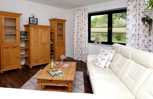 Roevershagen Apartment | Vacation for two. under the thatched roof