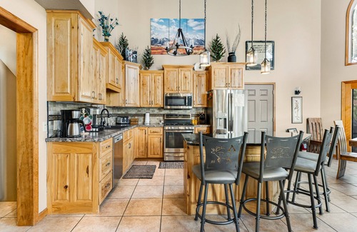 Deadwood House | Vacation gem with pool table, shuffleboard, wet bar, furnished decks, & hot tub