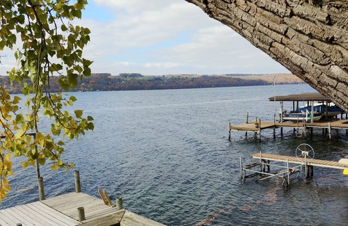 Valois Apartment | Vacation Getaway, Amazing Views3 night minimum, sleeps 2