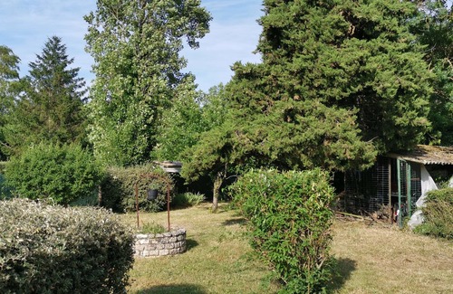 Aigrefeuille-d'Aunis House | Vacation home.
