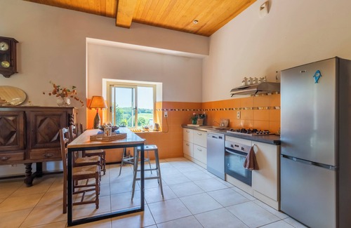 Sainte-Foy-de-Longas House | Vacation Home 'Belle Ferme Périgourdine' with Private Garden