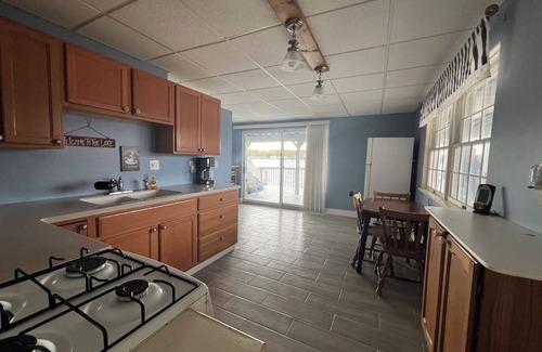 Pentwater Cottage | Vacation Haven Pentwater Lake Cottage