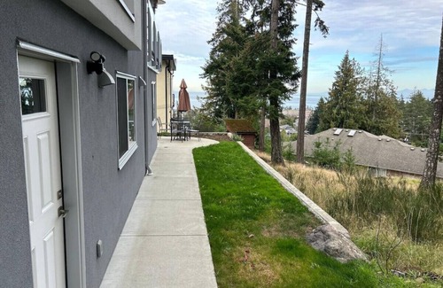 Colwood Condo | Vacation Hilltop Hideaway