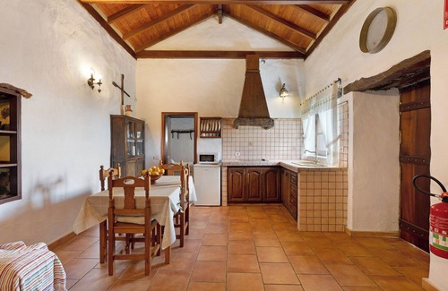 Las Casas House | Vacation Home "Casa Rural La Jarita" with Mountain View & Private Terrace