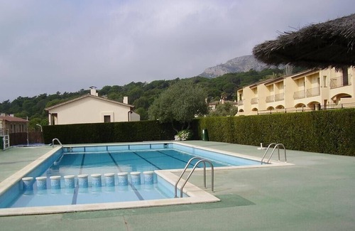 Torroella de Montgri House | Vacation home in Costa Brava: private garden, community pool.