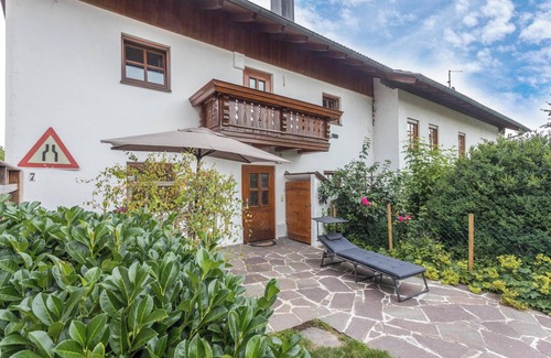 Gstadt am Chiemsee House | Vacation Home "Zuhaus am See" with Mountain View, Sauna, Wi-Fi and Garden