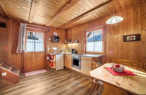 Naturno House | Vacation Home "Waldhof" with Mountain View, Balcony & Wi-Fi