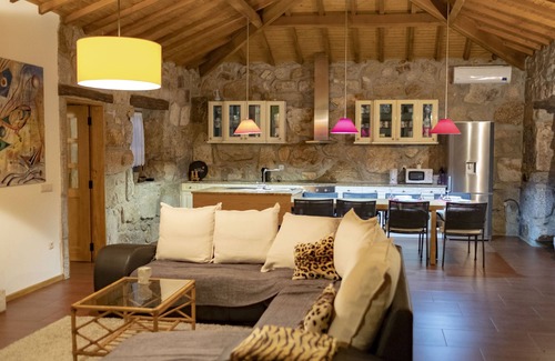 Britelo House | Vacation home with private pool.