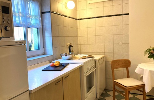 Helmbrechts Apartment | Vacation home (115sqm) with garden