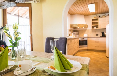 Grashof House | Vacation home 120sqm, balcony and terrace, kitchen, 3 bedrooms, living room, WLAN, 6 p.