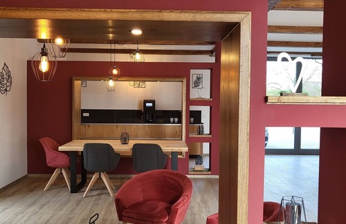 Feuchtwangen Apartment | Vacation home 2 with sauna and whirlpool