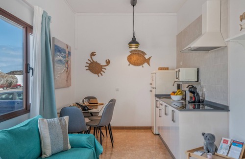 El Golfo House | Vacation Home '2' with Wi-Fi and Air Conditioning