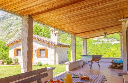 Taranta Peligna House | Vacation home Acque Vive (TPI100) in Taranta Peligna - 10 persons, 4 bedrooms