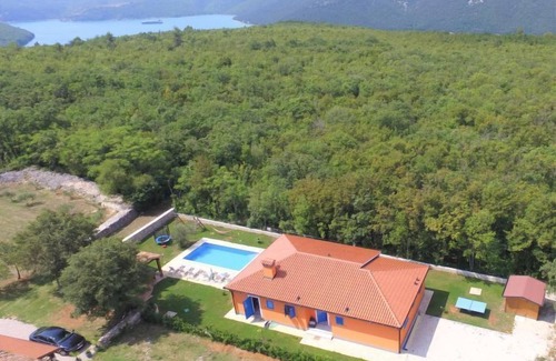 Trget House | Vacation home Ana by Interhome