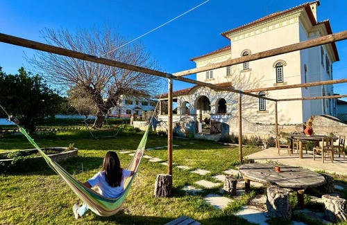 Beira House | Vacation home and century-old train station in the Natural Park.