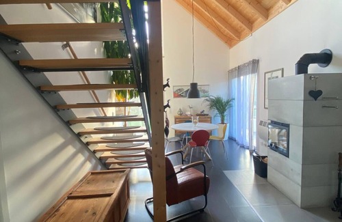 Markt Erlbach House | Vacation home Annemie - very cozy and modern house with a beautiful garden