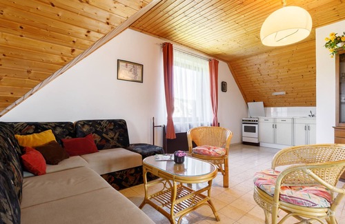 Balatonalmadi House | Vacation home Antal by Interhome