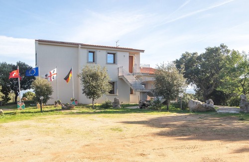Aratena House | Vacation Home "Appartamento Bellavista" with Sea View, Private Terrace & Wi-Fi