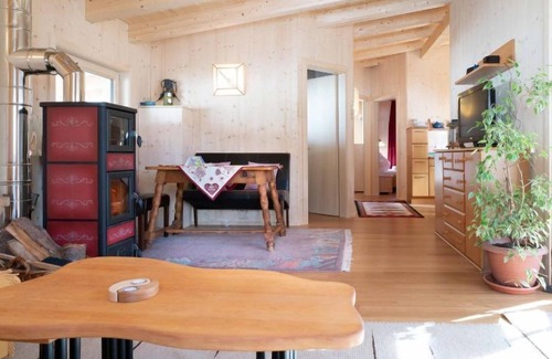 Leithen House | Vacation home Shakti by Interhome