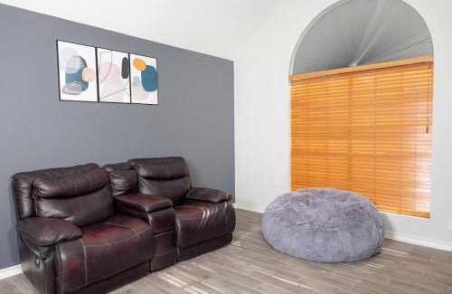 San Antonio House | Vacation home at the San Antonio Medical Center-UTSA, Sea world, airport