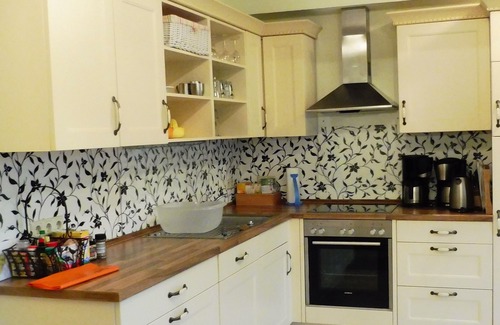 Neumagen-Dhron House | Vacation home Berkele for 8 to 12 people 200sqm, 6 double rooms 5 bathrooms idyllic garden
