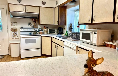 Glendale House | Vacation home between Zion and Bryce