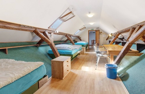 Rade House | Vacation Home "Blaues Haus" with Shared Terrace, Shared Garden & Wi-Fi