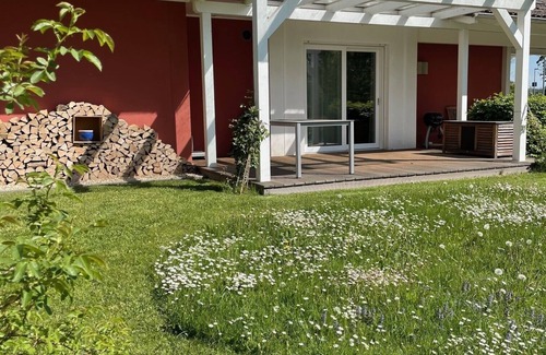 Hohenfelden House | Vacation home bungalow Am See - Hohenfelden