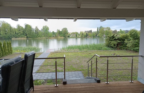 Halbe House | Vacation home by the lake with sauna