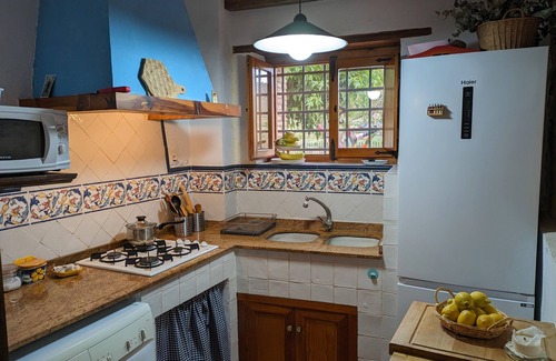 Segorbe House | Vacation Home "Ca Josep" with Private Terrace, Balcony & Wi-Fi