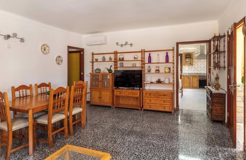 Portocolom House | Vacation Home “Calamar 7” with Sea and Mountain View, Rooftop Terrace, Garden & WiFi