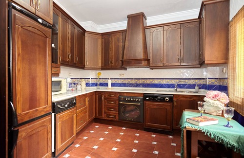 Ubeda House | Vacation Home "Caldereros 11" with Private Terrace, A/C & Wi-Fi