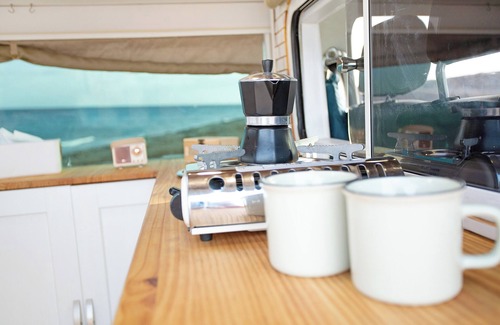 Telde RV Rental | Vacation Home 'Camper Inik' with Sea View & Wi-Fi