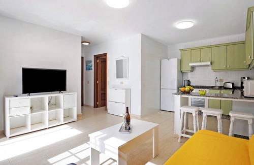 Playa Honda House | Vacation Home "Candido" close to the Sea with Private Terrace