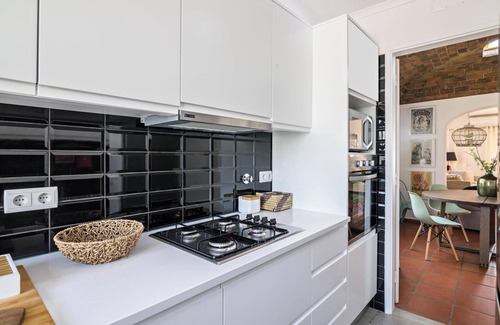 Vilamoura House | Vacation Home Casa 012 with Wi-Fi, Balcony, Garden & Pool