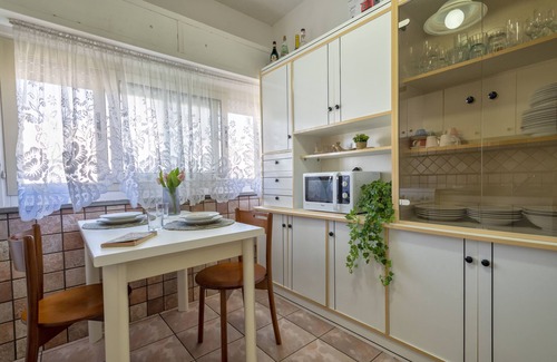 Centro Commerciale House | Vacation Home "Casa a 2 Passi dalla Spiaggia" Close to the Sea with Private Covered Terrace