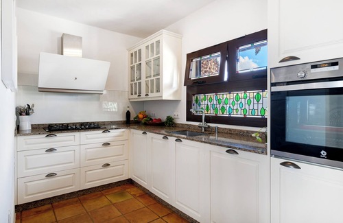 Nazaret House | Vacation Home 'Casa Carmen - Comfort and Privacy' with Sea View, Private Pool and Wi-Fi