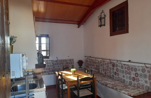 Teba House | Vacation Home "Casa El Castillo" with Mountain View & Shared Pool