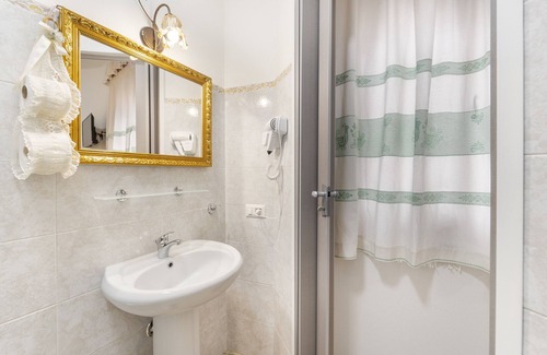 Dolianova House | Vacation Home "Casa Liori 2" with Shared Garden, A/C & Wi-Fi