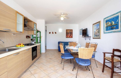 Sas Linnas Siccas House | Vacation Home "Casa Sulla Spiaggia 1" with Sea-View, Terraces & Garden