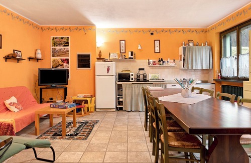 Sinio House | Vacation Home 'Casa Vacanze il Ginepro' with Garden & Wi-Fi