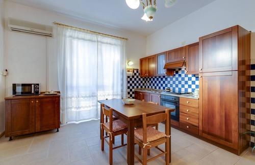 Bosa Historic Centre House | Vacation Home 'Casa Vacanze Maria' with Private Terrace