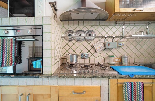 Mulazzo House | Vacation Home CasaMasa with Private Garden, Pool & Wi-Fi