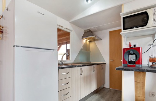 Puerto del Rosario Ski Chalet | Vacation Home 'Country Home' with Mountain View, Terrace & Wi-Fi